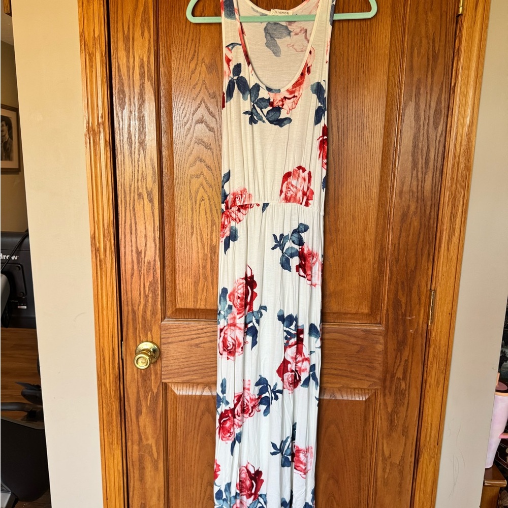 Floral Sleeveless Maxi Dress